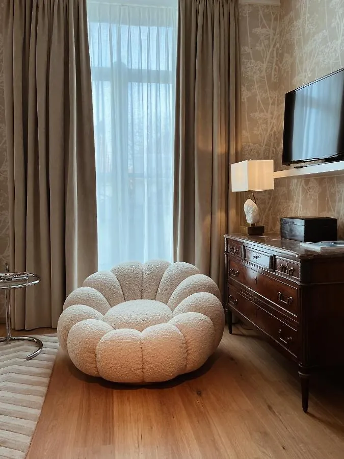 Hotel Van Cleef Brugge 4*,