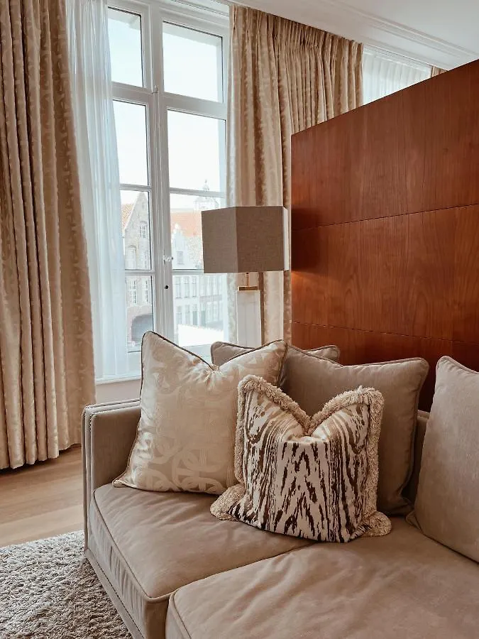 Hotel Van Cleef Brugge 4*,