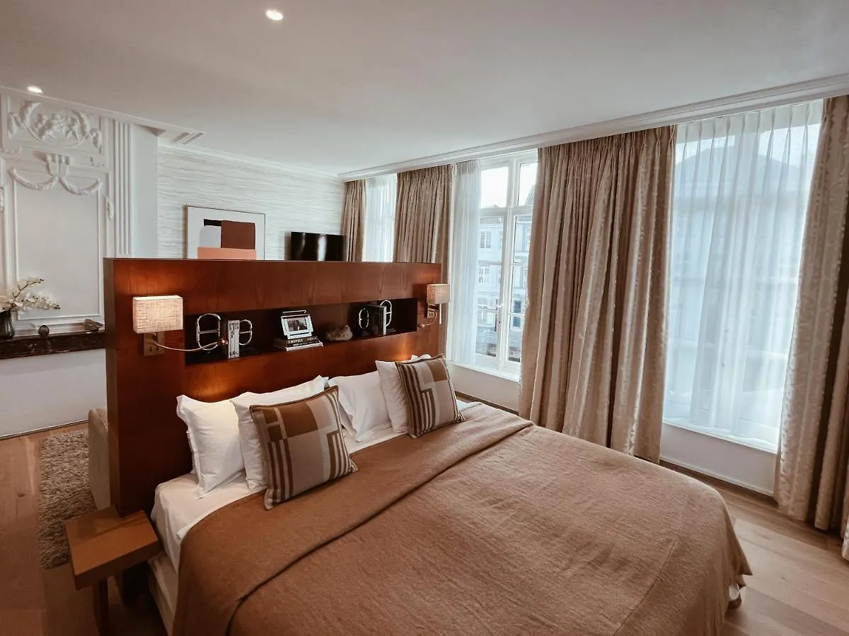 Hotel Van Cleef Брюгге 4*,  Бельгия