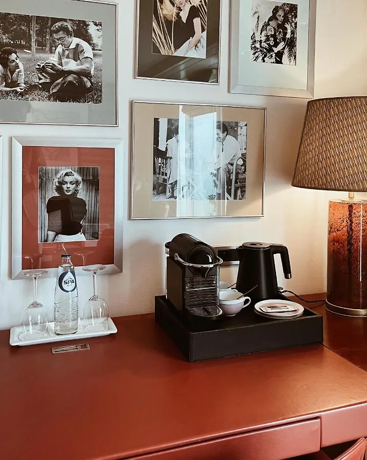 Hotel Van Cleef Брюгге 4*,  Бельгия