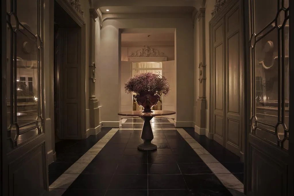 Hotel Van Cleef Брюгге 4*,