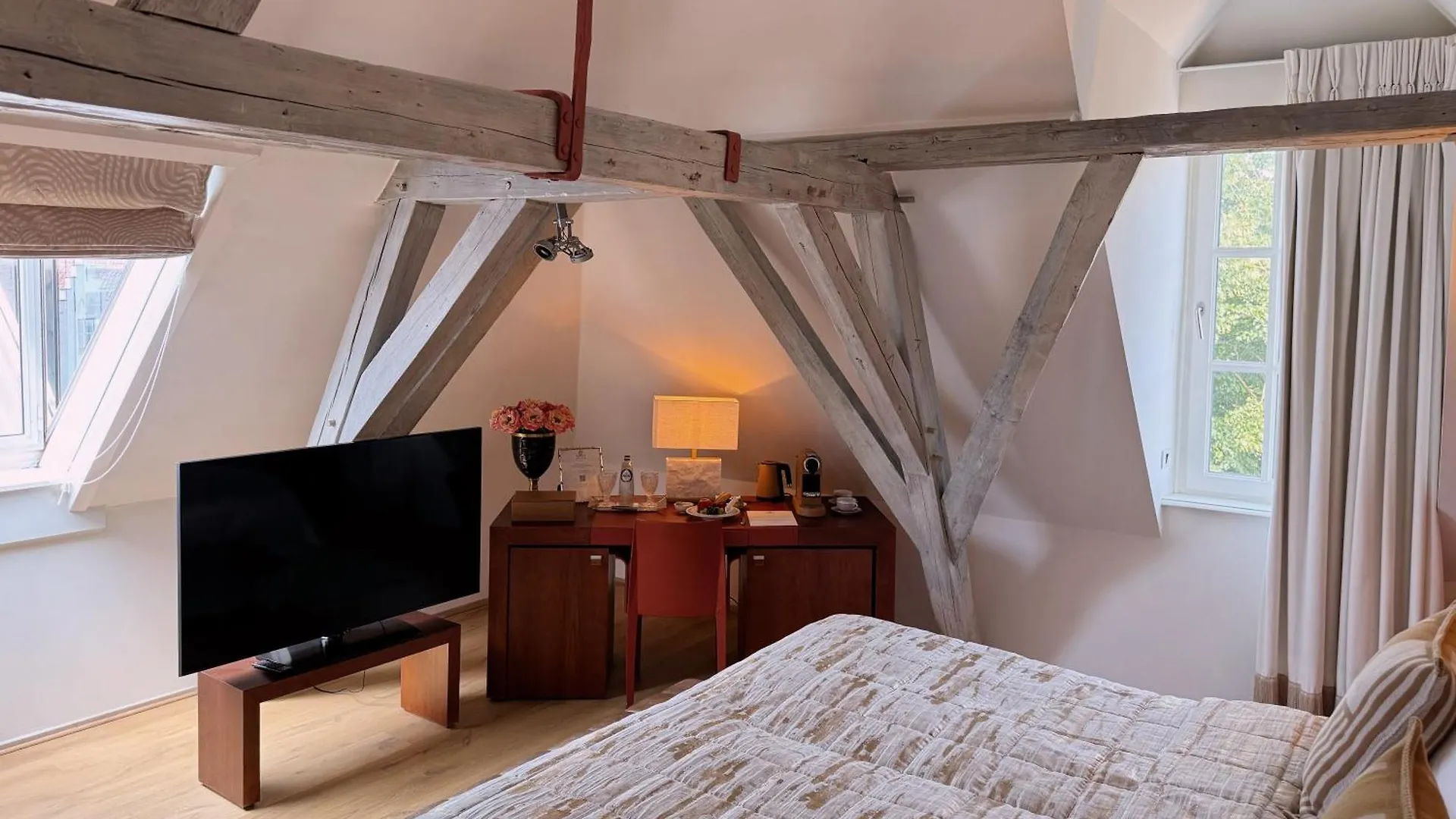 Hotel Van Cleef Bruges 4*,  Belgium